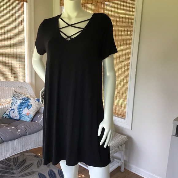 Z Supply Criss Cross knit Dress🌹 - Picture 1 of 9